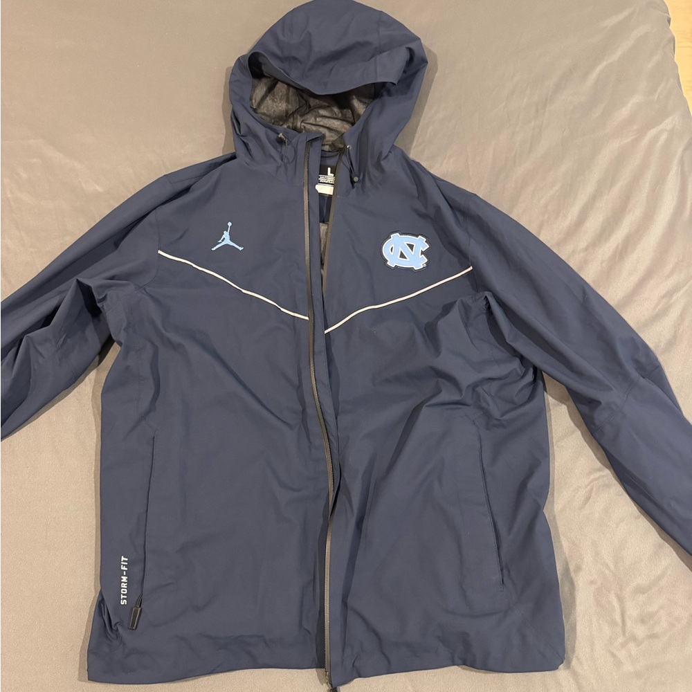 Jordan Brand UNC Tar Heels Storm-FIT Player-Issued Jacket #39 – Men’s Large
